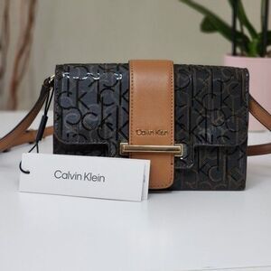 NEW! Calvin Klein Crossbody / Hand Bag / Purse / Wallet
